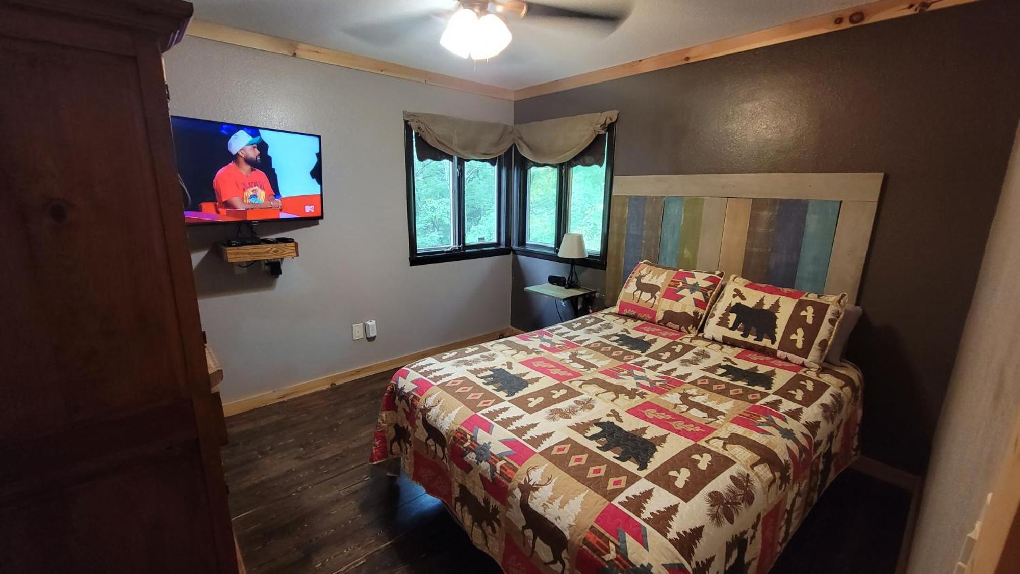 Bear Necessities, Luxury 5Bd Mtn Views, Hot Tub, Many Bear Sightings Villa Gatlinburg Exterior photo
